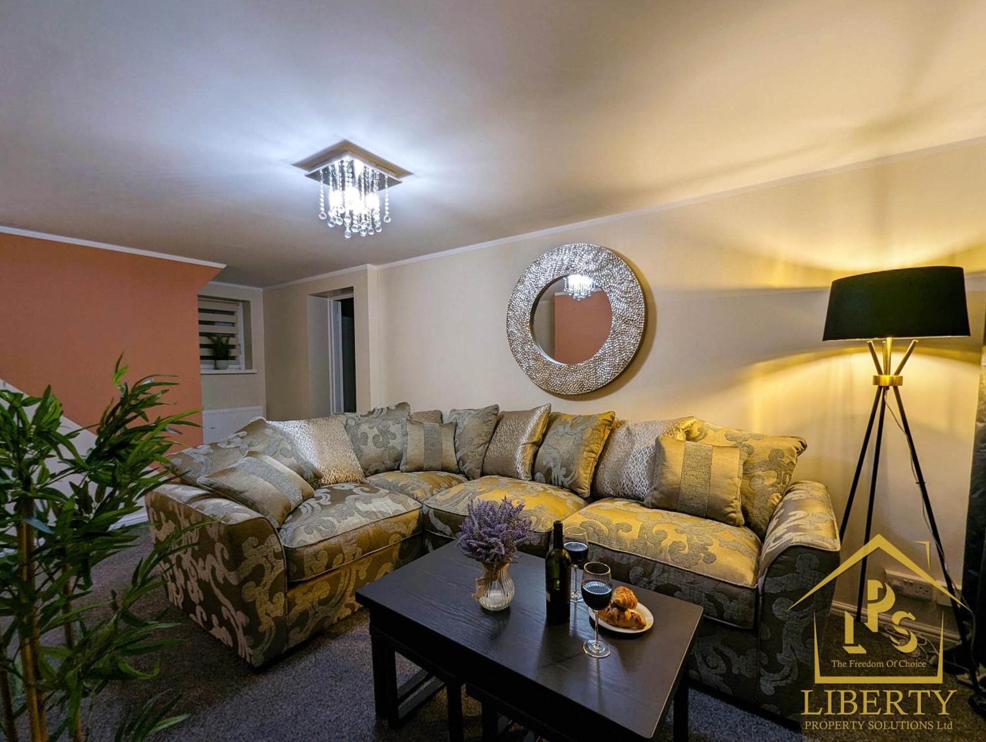 6 Guests * 4 Bedroom * Free Wi-Fi *Хантингдон Экстерьер фото