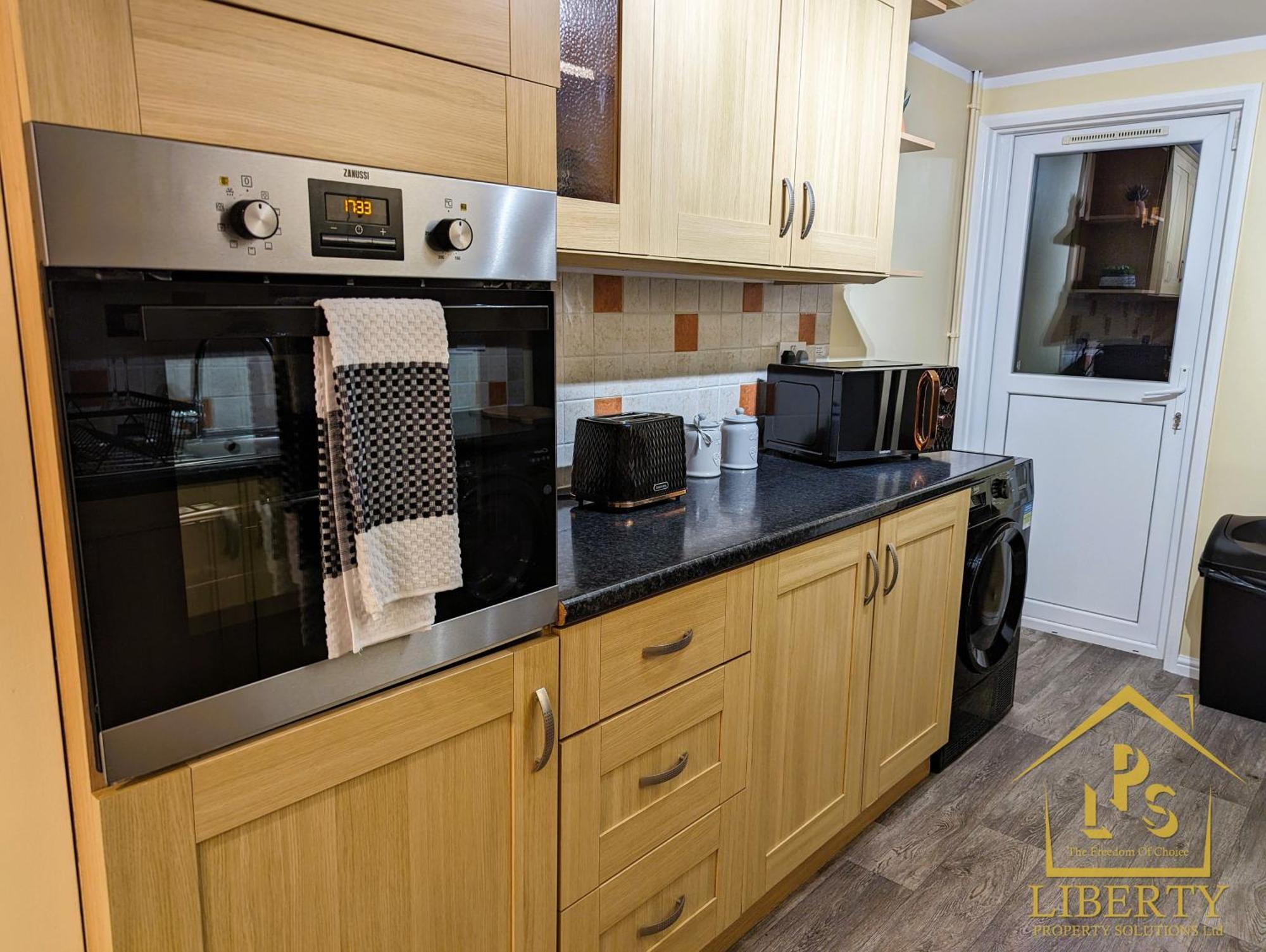 6 Guests * 4 Bedroom * Free Wi-Fi *Хантингдон Экстерьер фото