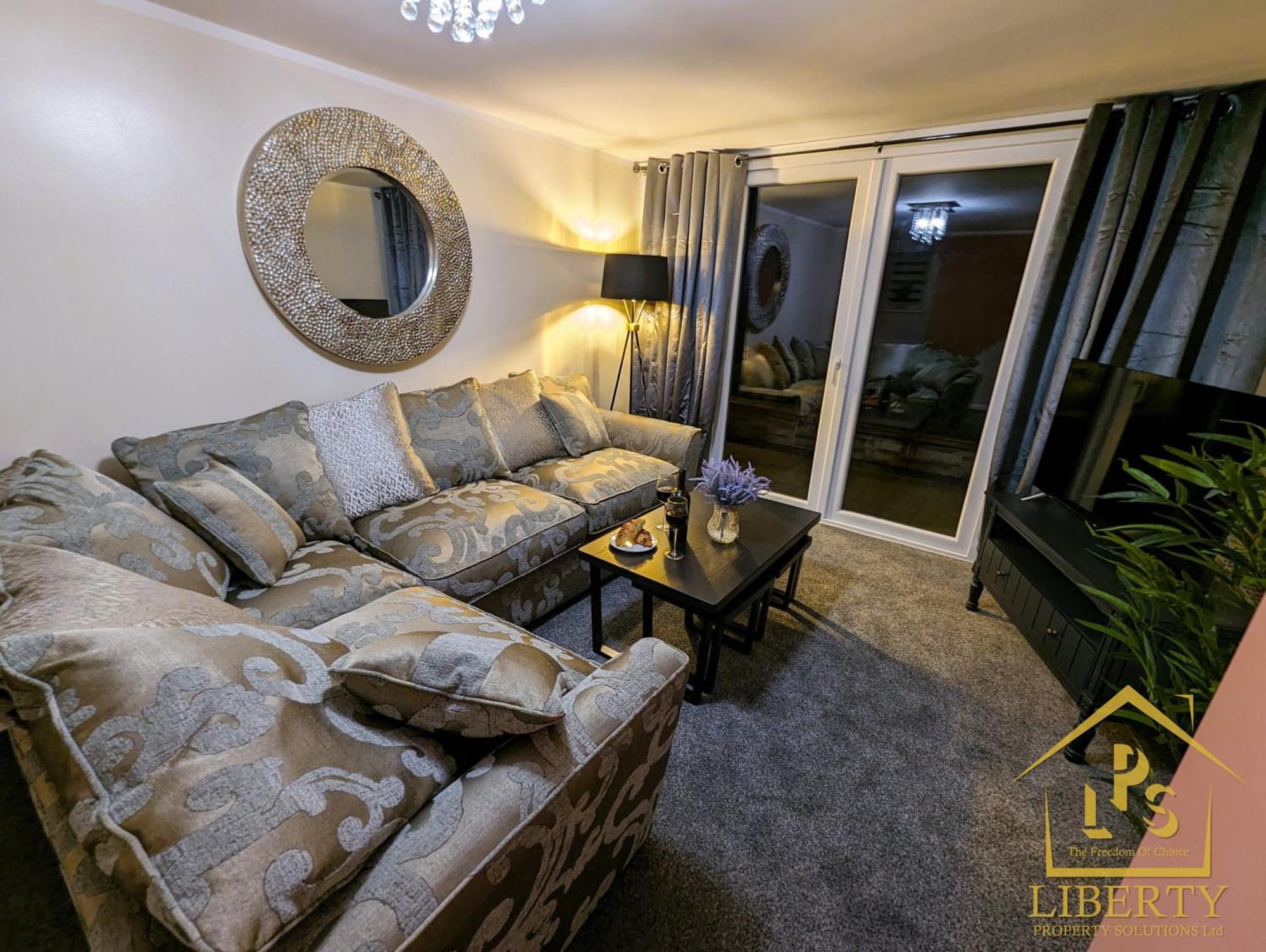 6 Guests * 4 Bedroom * Free Wi-Fi *Хантингдон Экстерьер фото