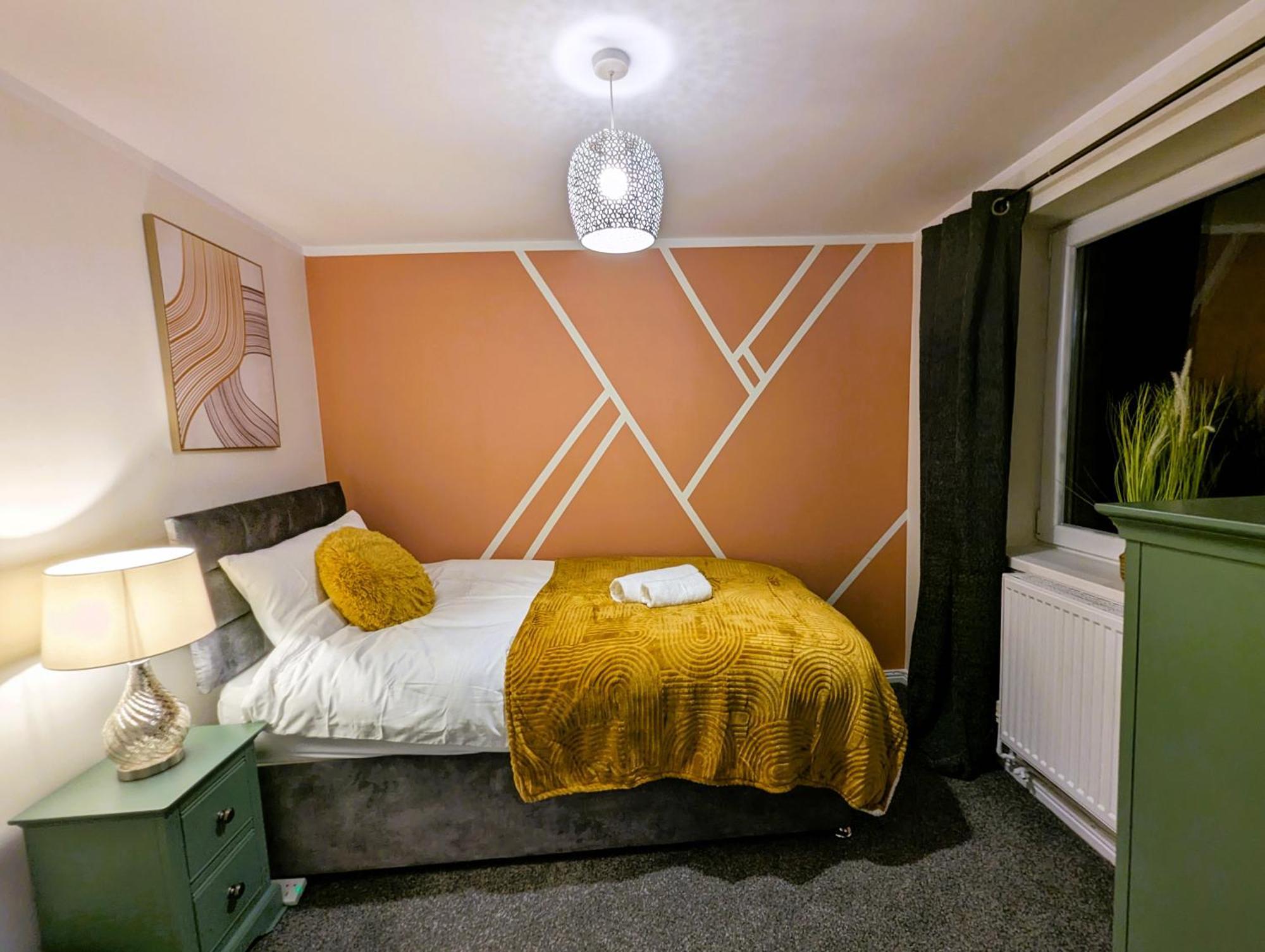 6 Guests * 4 Bedroom * Free Wi-Fi *Хантингдон Экстерьер фото